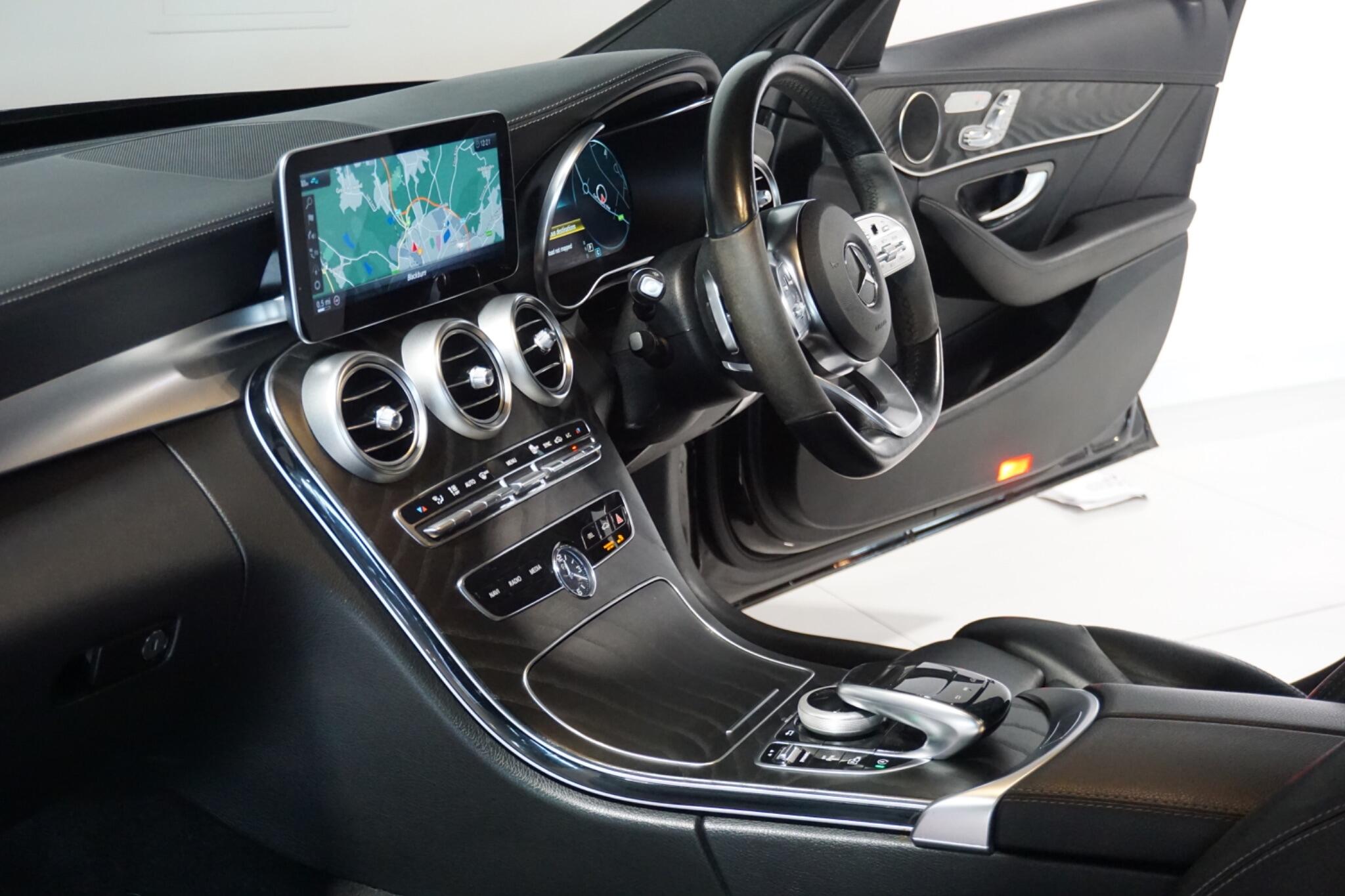 Mercedes-Benz C Class 2.0 C220d AMG Line Night Edition (Premium) Saloon 4dr Diesel G-Tronic+ Euro 6 (s/s) (194 ps)